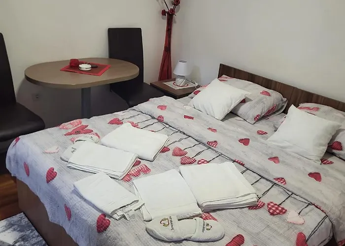 Zlatiborski Andjeo, Gaga 아파트